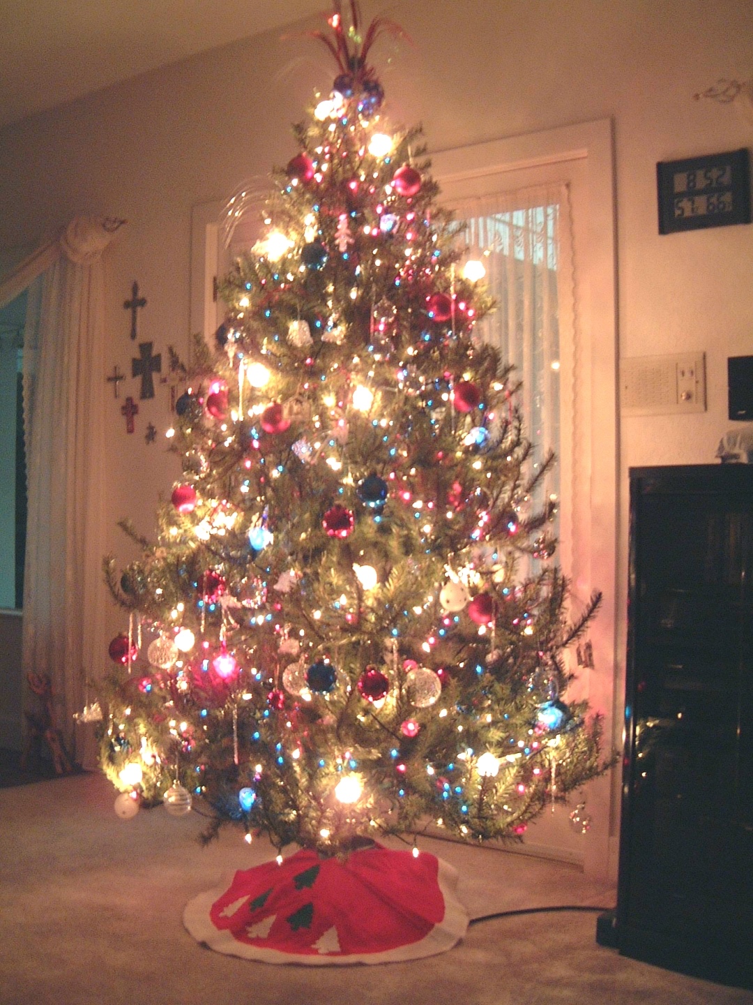 2001-12 Red White & Blue Christmas 09.jpg